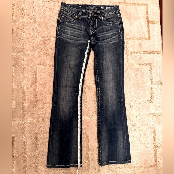 Miss Me brand butterfly pocket embellished boot cut jeans - NWOT - size 28 - Picture 7 of 8